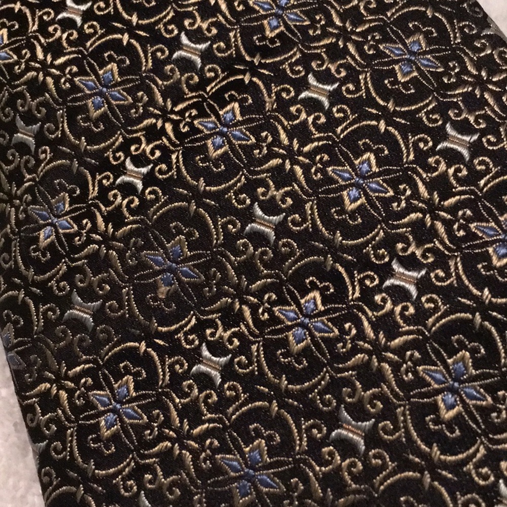 Enro tie - Picture 2 of 5